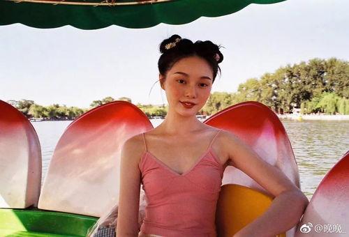 晚晚吃瓜妹,揭秘娱乐圈幕后故事