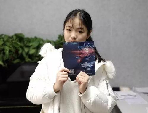 吃瓜群众李佳妮,揭秘吃瓜群众的趣味生活